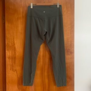 Lululemon high-waisted leggings green size 10